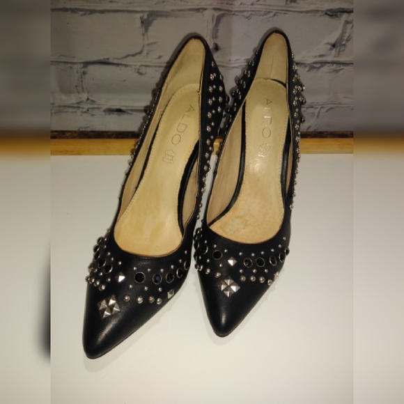 Aldo black leather studded classic pumps. - Picture 3 of 8
